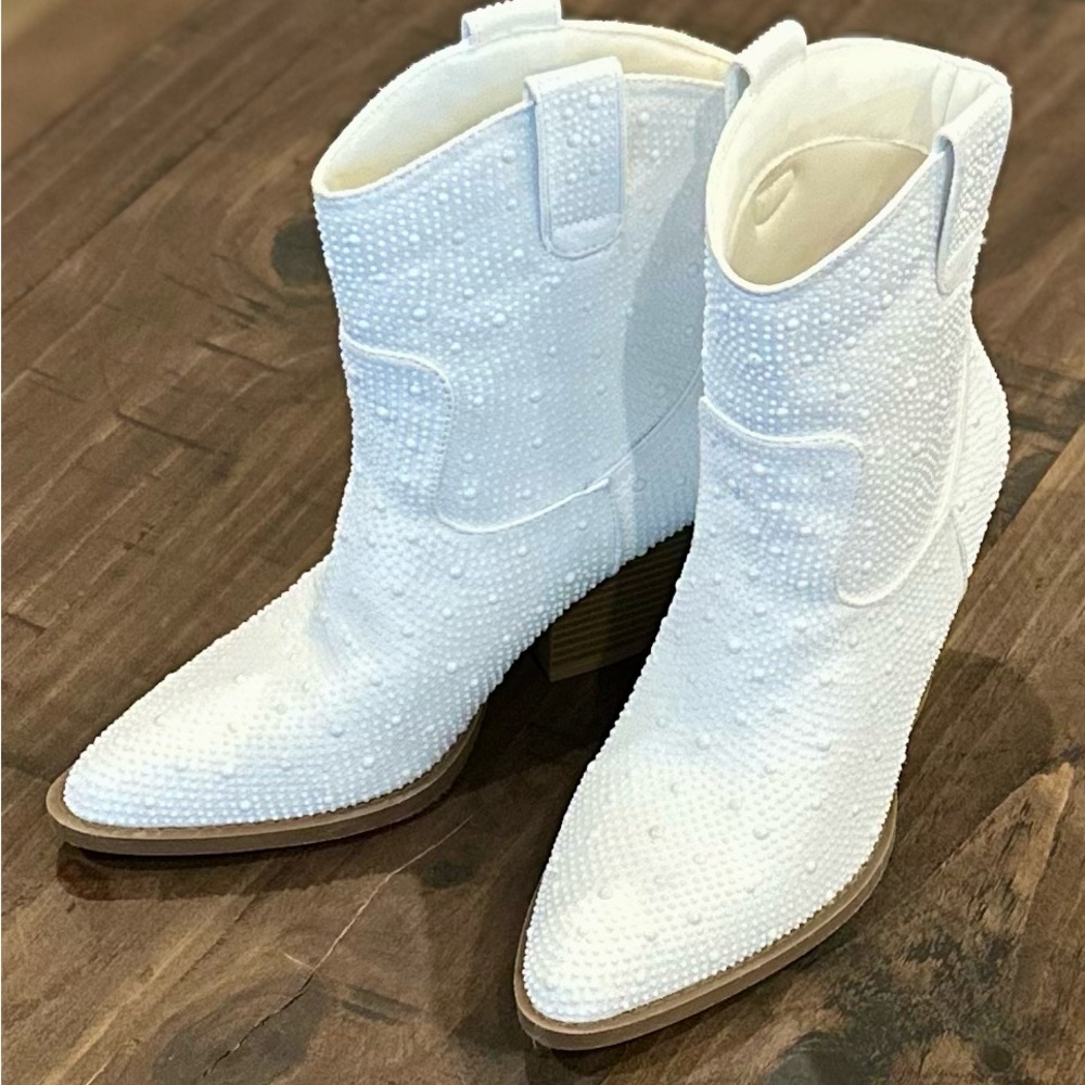 White Pearl Women's Ankle Boots